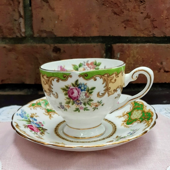 Vintage Tuscan Fine English Bone China - Picture 2 of 8